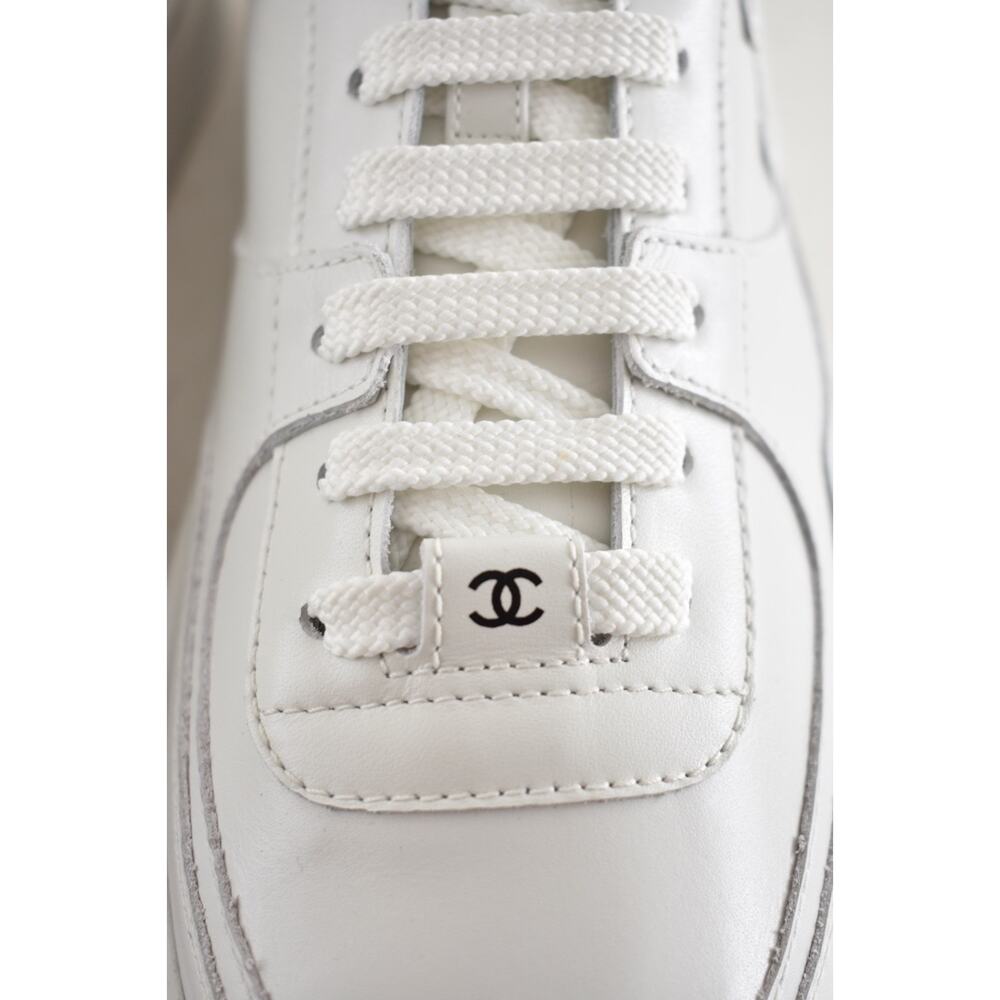 Chanel 25B White Calfskin Leather CC Logo Tie Flat Runner Trainer Sneaker 42 - Picture 9 of 16